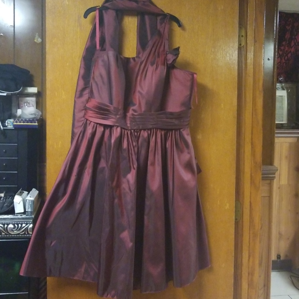 Dress - Picture 2 of 2